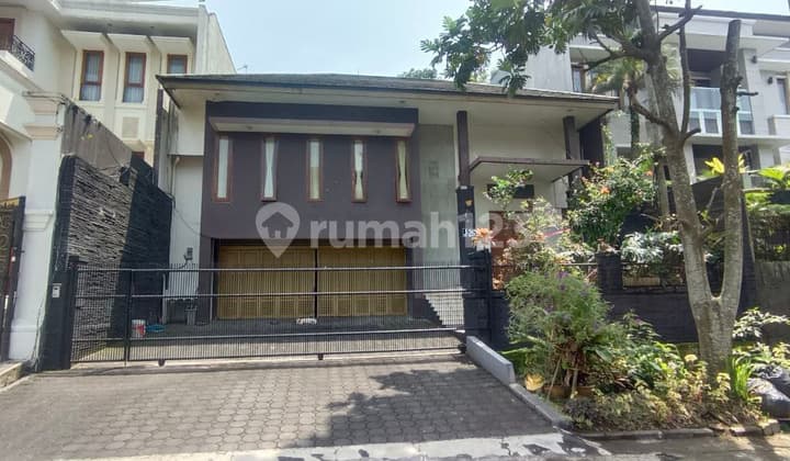 Rumah Komersial Mainroad Riau Pramuka Bandung