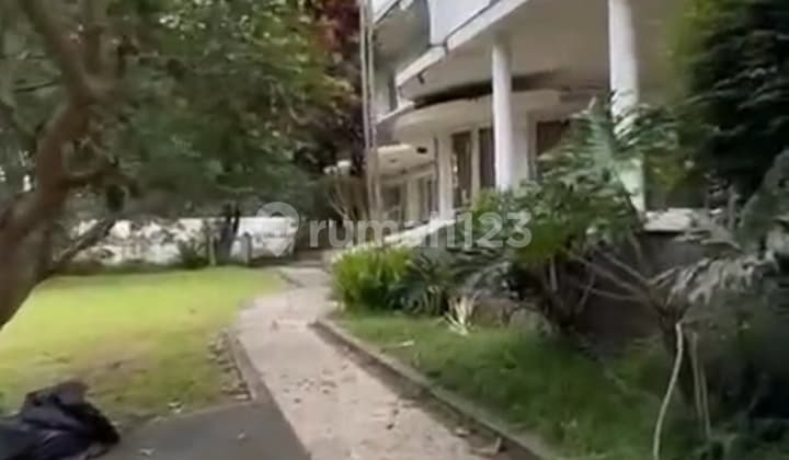 Rumah Sangat Luas dan Mewah Siliwangi Bandung