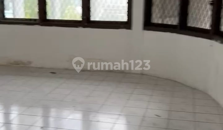 Ruko Siap Huni 3 Lantai SHM di Pasar Jambi