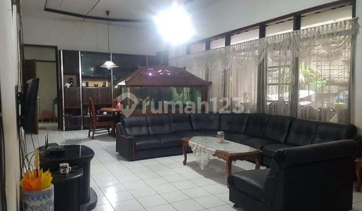 Large Main Road House on Jalan Bkr Bandung SHM
