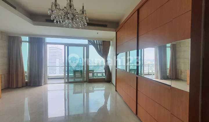 Apartemen Kempinski Residence 3 Kamar Tidur Semi Furnished Bagus 261m² Grand Indonesia