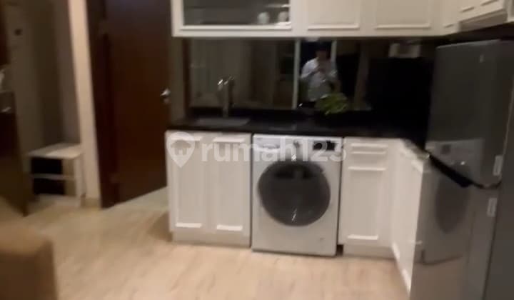Apartemen Menteng Park Tower Emerald 2 Kamar 61m² Fully Furnished Bagus Siap Huni Sertifikat 2kamar