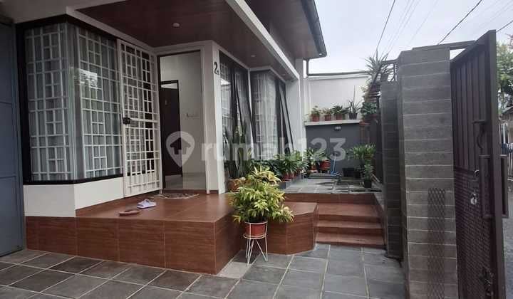 Nice Modern Minimalist 1-Story House in Cicendo, Bandung