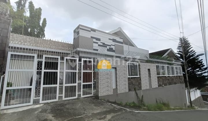 Rumah Bagus Tengah Kota Siap Pakai Jalan Kawi Semarang