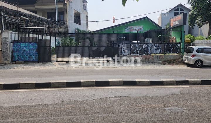 RUMAH DAN LAHAN DISEWAKAN