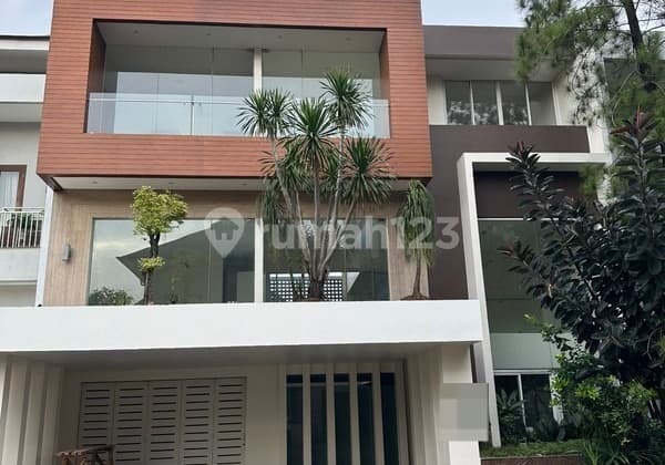 Rumah Modern 2 Lantai di The Orchid Bintaro - LT 180 M² LB 350 M²