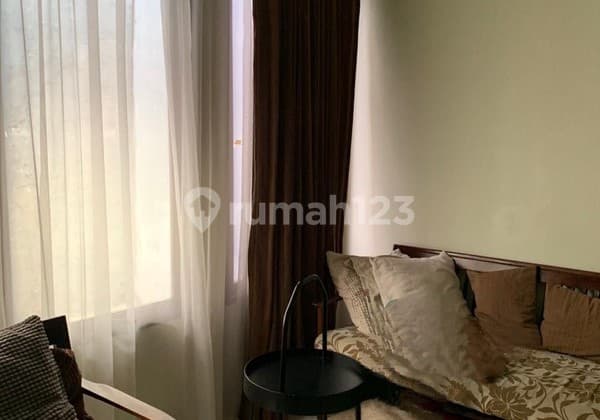 Rumah 2 Lantai Strategis Dekat Toll dan Sekolah Internasional di Emerald Bintaro Jaya Sektor 9