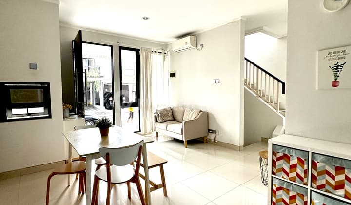 Rumah 2 Lantai 3 Kamar Carport 2 Mobil Dekat Dekat Rs Pondok Indah Bintaro, Tangerang Selatan