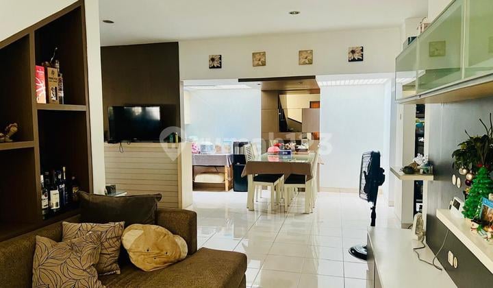 Rumah Bagus di Emerald Town House Bintaro Jaya Sektor 9