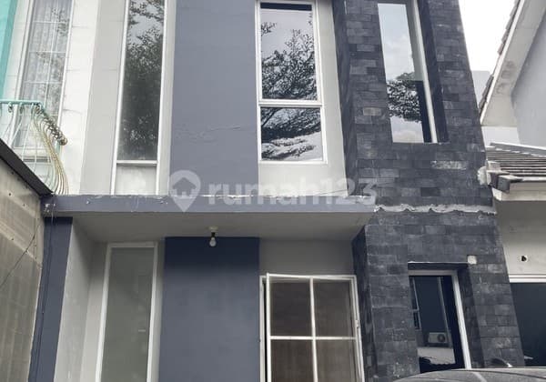 Rumah 2 Lantai Dijual Cepat Cluster Ayna Residence Graha Raya Bintaro, Tangerang Selatan