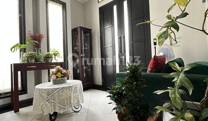 Rumah Siap Huni 2 Lantai di Pisok Bintaro Sektor 5
