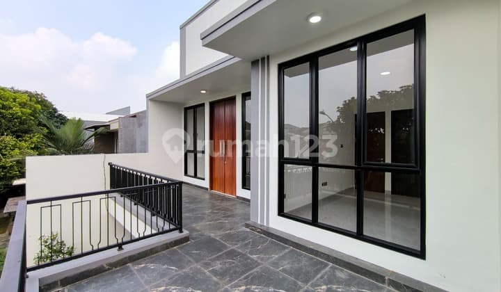 Rumah Baru 2 Lantai Siap Huni 4 Kamar Graha Raya Bintaro Tangerang Selatan Dekat Sekolah