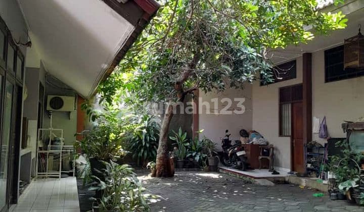 Dijual Rumah Tanah Luas 450m2 Depan Jalan Raya Pasar Modern Bintaro - Cocok untuk Investasi