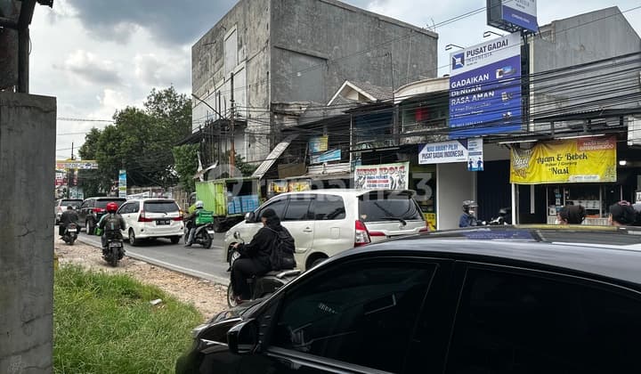 Dijual Cepat Rumah Komersil 2 Lantai Strategis di Jombang Raya - Lokasi Ramai Cocok untuk Usaha