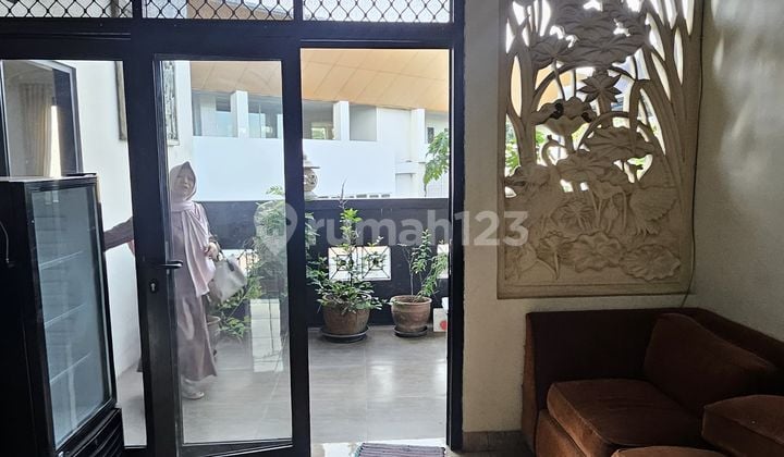 Investasi Cepat: Rumah Kos + Warteg, Pinggir Jalan Bintaro Utama