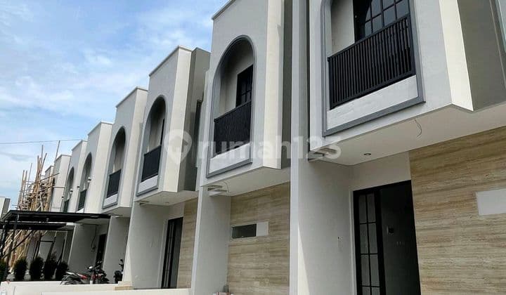 Rumah Murah Di Kelasnya 2 Lantai Dekat Citraland Sby