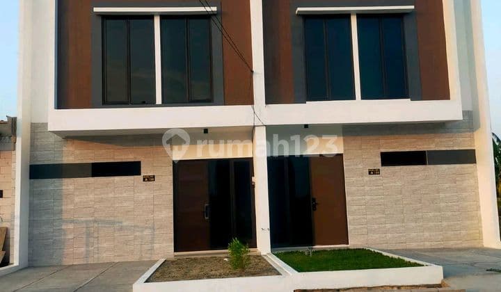 Murah Rumah 2 Lantai Angsuran 2 Jutaan Dekat Pasar Krian