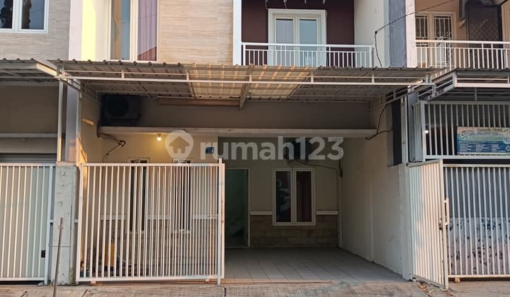 Rumah Tinggal Minimalis Lingkungan Mewah Siap Huni Rumah Shm Bagus Di Jl. Kutisari Xiv, Siwalankerto, Kec. Wonocolo, Surabaya, Jawa Timur, Surabaya Kota