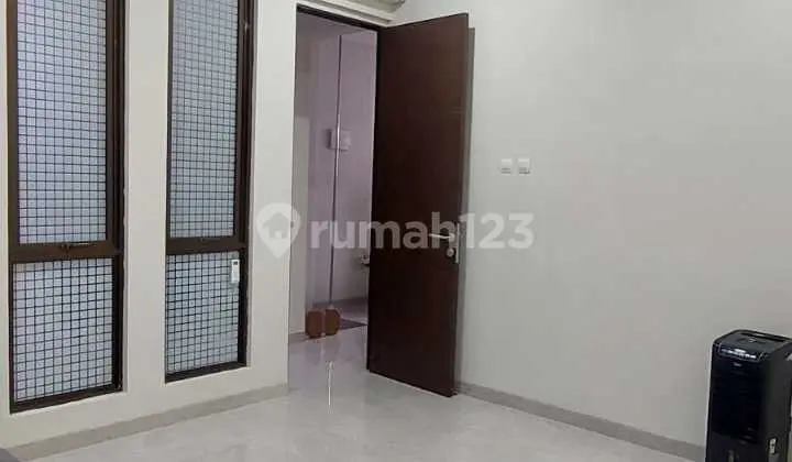 Dijual Rumah 2Lantai Graha Raya Sudah Full Renovasi