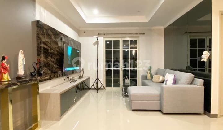 Quick Sale, Ready-to-Occupy Fully Furnished High Floor Unit in Gading Resort Residence