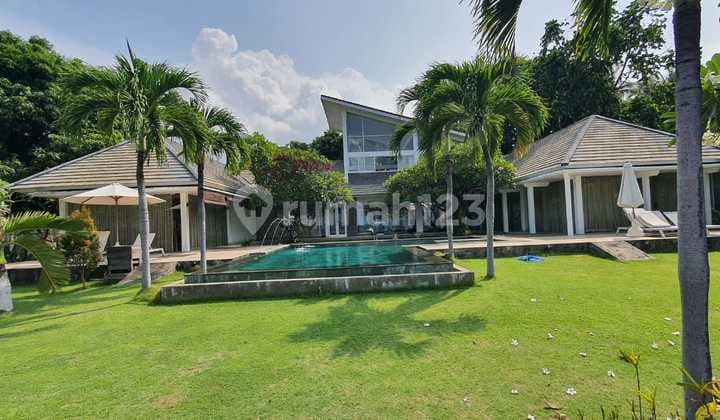 Quick Sale, Price Drop Beautiful Strategic Villa Near Airport and Beach