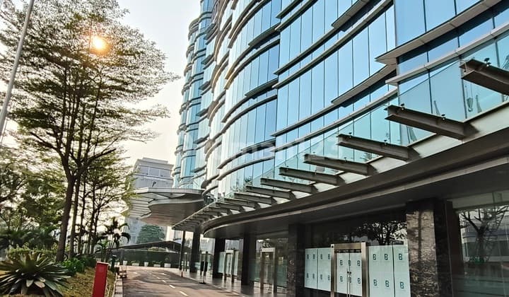 Gedung Landmark Pluit, Kondisi Siap Pakai, Akses Mudah