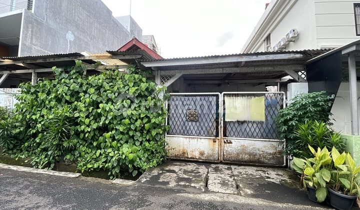 Rumah Hitung Tanah Siap Untuk Bangun Ulang di Gandaria