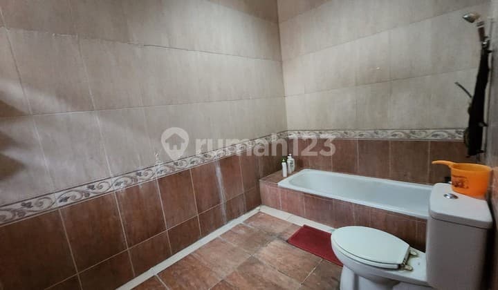 Investasi tepat rumah cantik gandaria cocok untuk usaha Kost