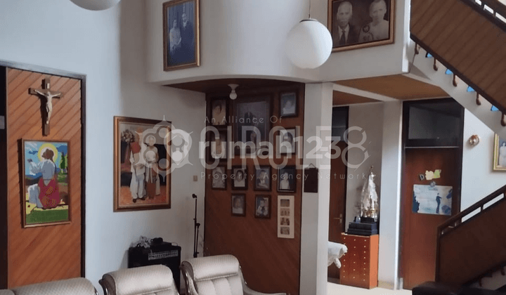 Exclusive Residence with Stunning City Views in Margahayu, Bandung