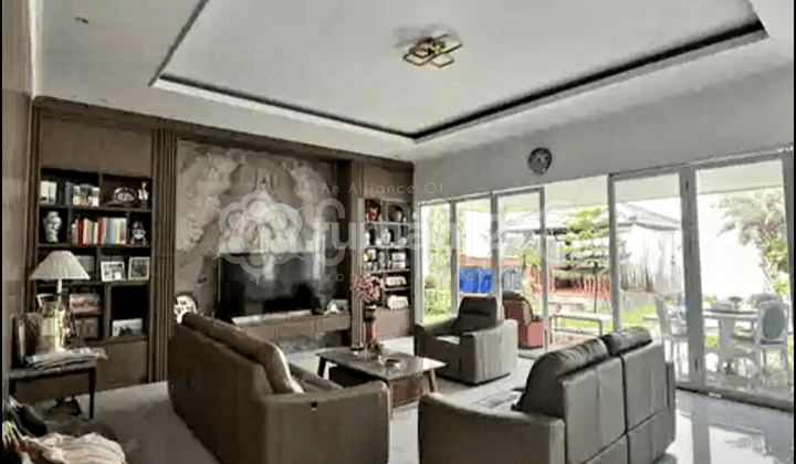 Jual Cepat! Rumah Mewah Furnish diarea Setiabudi Regency. Bandung