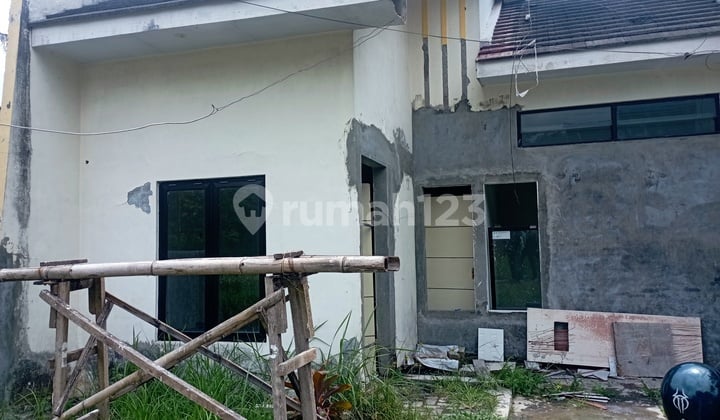 Rumah Proses Renov Belakang Gor Ken Arok