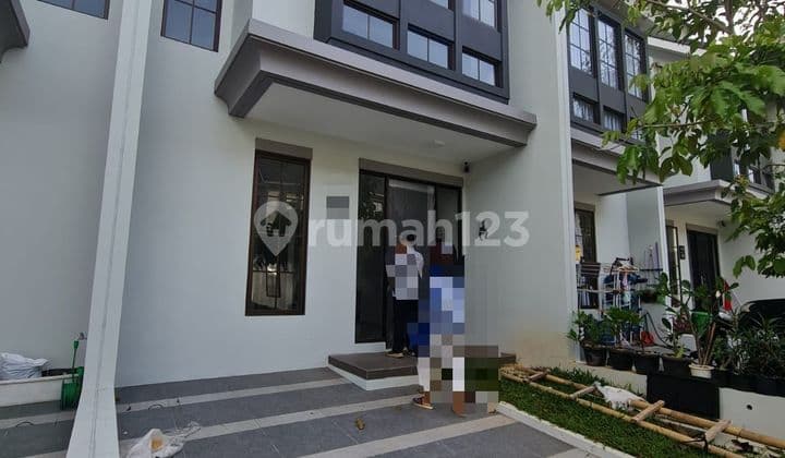 Disewakan Rumah 2 Lt Di Citraland Cibubur