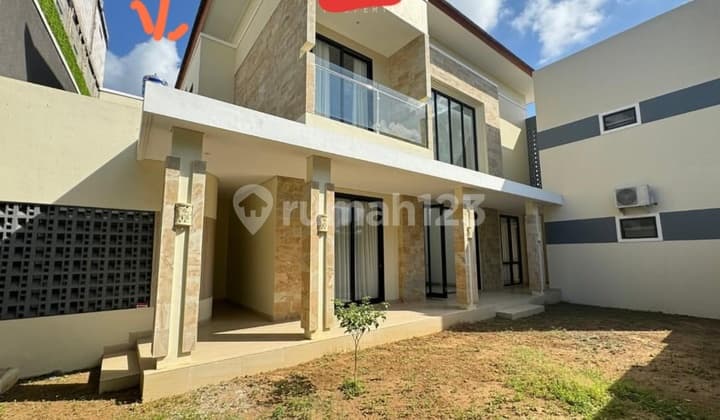 Modern House in West Gatotsubroto7 Bedrooms