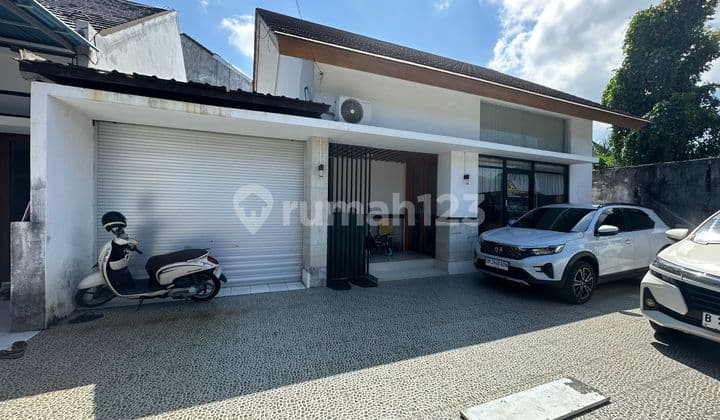 Rumah & Kantor Strategis di Jalan Buluh Indah, Denpasar. Lt 432M²