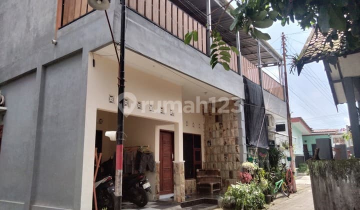 Rumah Kost 2 Lantai yang Menguntungkan di Dekat UGM Yogyakarta.