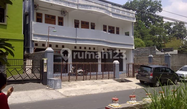 Ruko 2 Lantai Lokasi Stratgeis di Dekat Stadion Maguwoharjo Sleman.