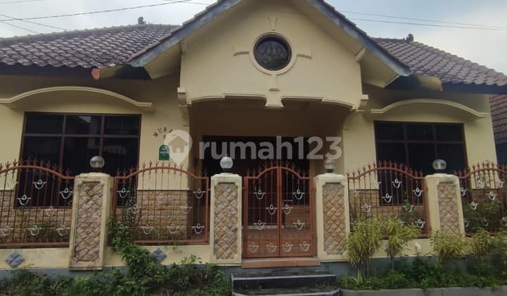 Rumah Siap Huni Lokasi dalam Perum di Jalan Kaliurang km 10 Ngaglik Sleman.