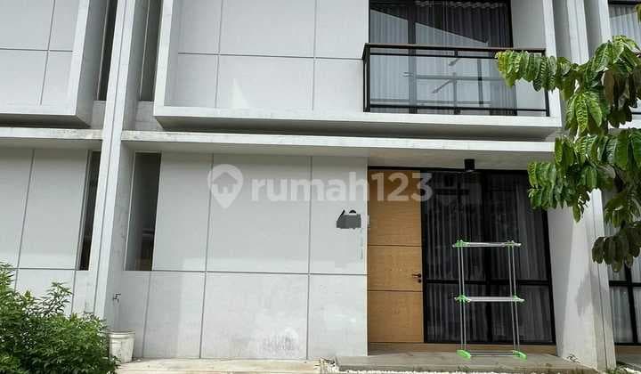 Dijual Rumah Sudan Renovasi di Cendana Parc