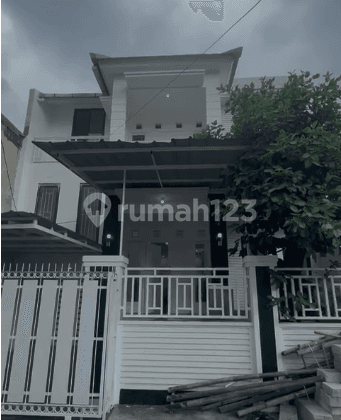 Disewakan Cepat Rumah Cantik dan Siap Huni, Strategis Rawamangun