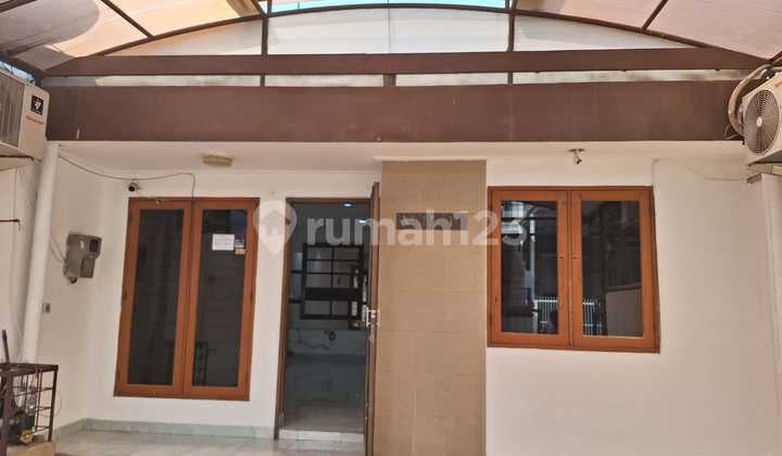 For Rent Nice 1-Story House in Kelapa Gading.