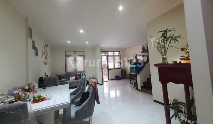 For Quick Sale 2-Story House in Taman Palem, West Jakarta