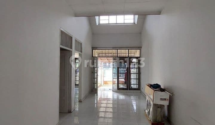 Disewakan Rumah di Citra 3, Jakarta Barat