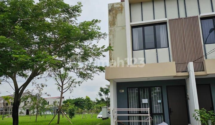 Disewakan Rumah Hoek Royal Palm Blossom