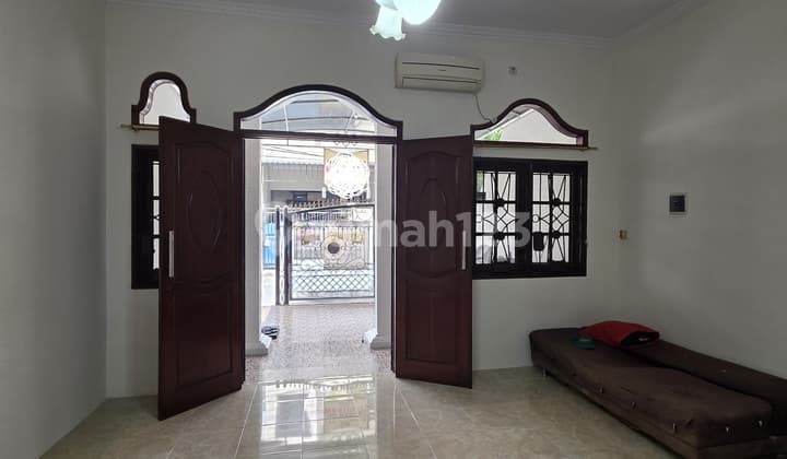 Dijual Rumah 2 Lantai di Jl Nusa Indah, Cengkareng