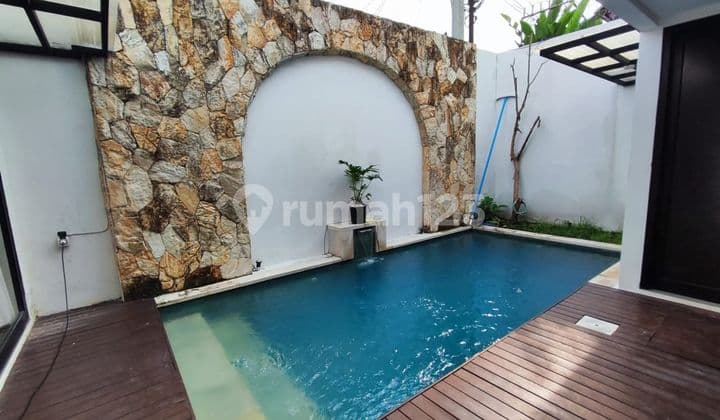 Modern Tropical 2-Bedroom Villa in Kerobokan
