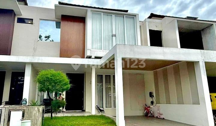 For Sale Grand Orchid 2-Story House, Fully Renovated and Interior