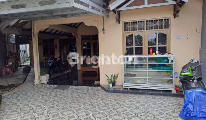 HOUSE IN THE CENTER OF SEMARANG CITY