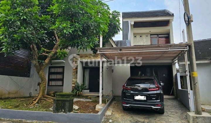 Beautiful House in Tamansari Hill, Tembalang, Semarang