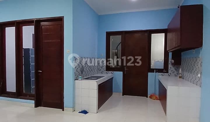 Rumah Sewa Siap Huni 2 Lantai Lokasi Strategis di Bintaro Jaya - Tangerang Selatan