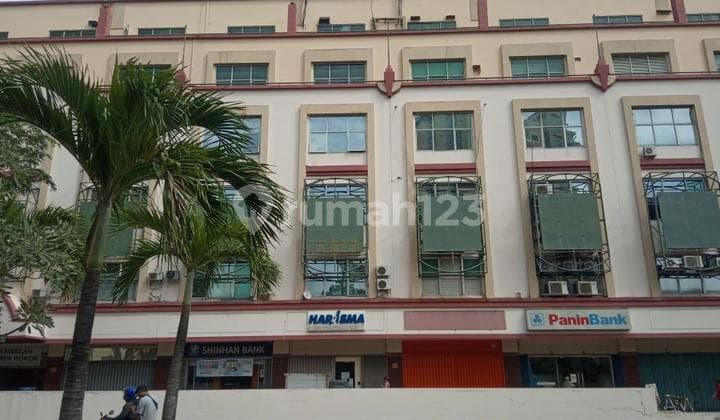 Gudang 4 Lantai Pinggir Jalan Siap Huni di Mangga Dua, Jakarta Barat